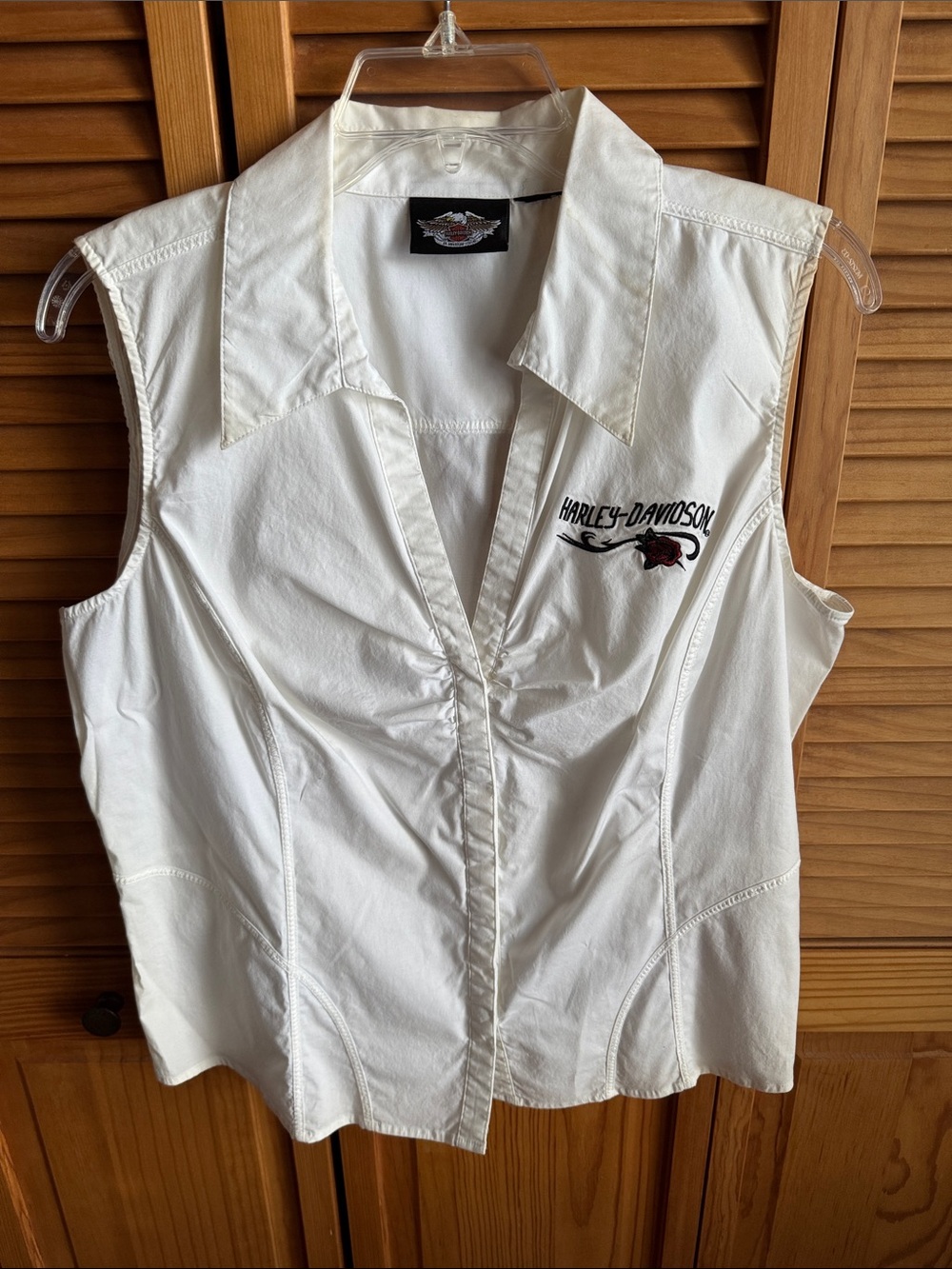 Harley-Davidson White Sleeveless Button-Front Shirt with Embroidered Logo